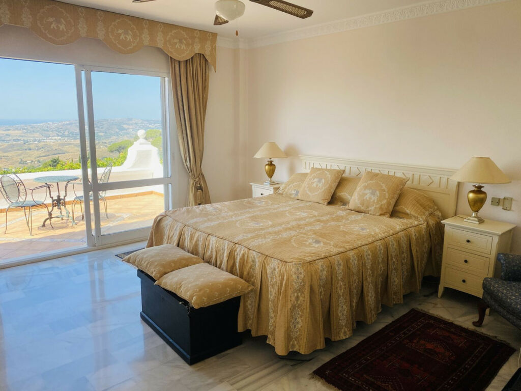 Detached Villa Mijas Málaga - image 22