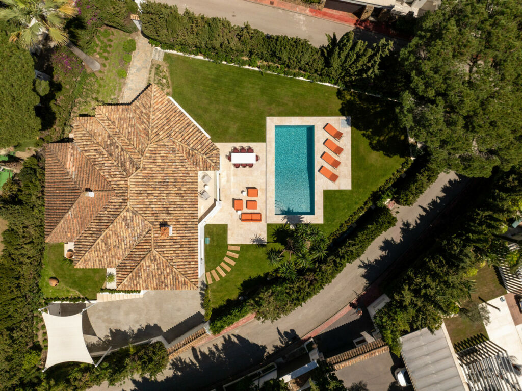 Detached Villa Nueva Andalucía Málaga - image 22