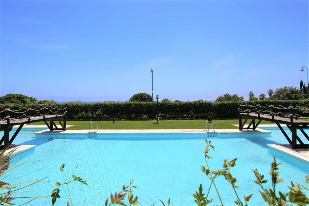 Middle Floor Apartment Estepona Málaga - image 22