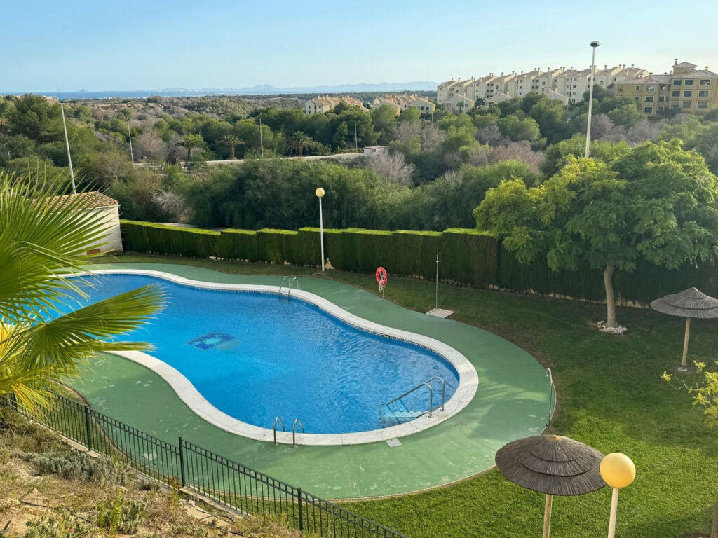 Middle Floor Apartment Villamartin Alicante - image 22