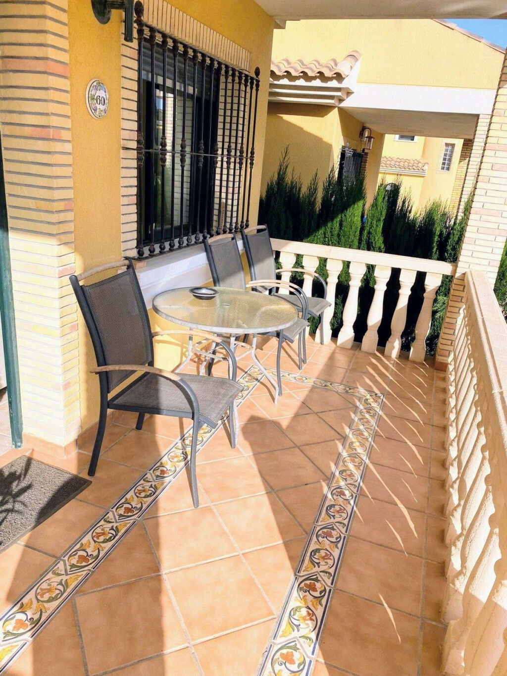 Townhouse Villamartin Alicante - image 22