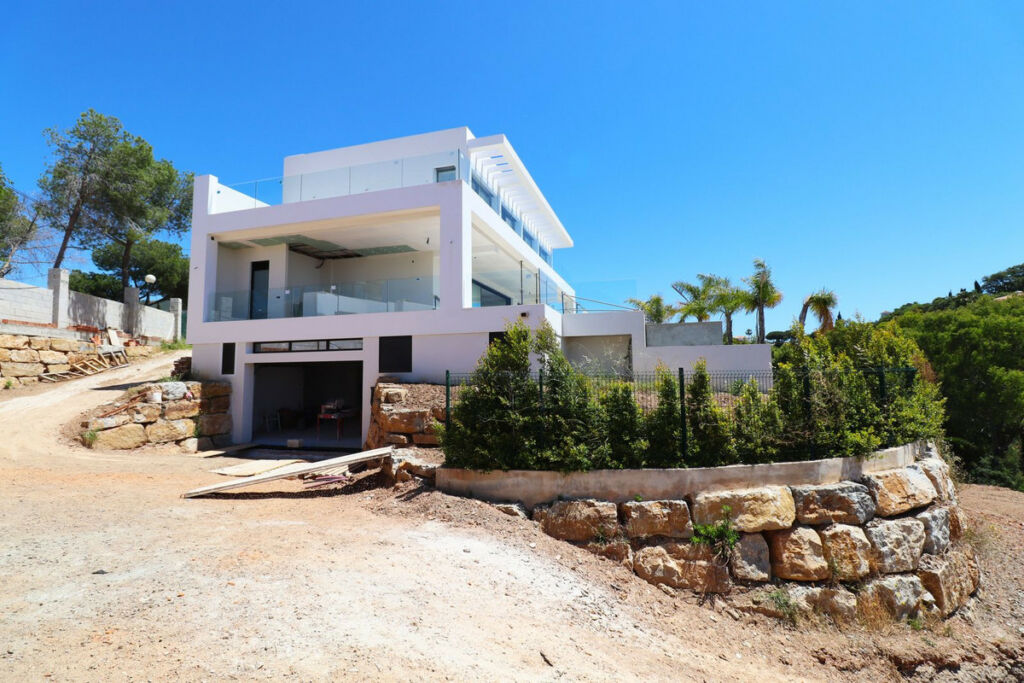 Detached Villa Elviria Málaga - image 22