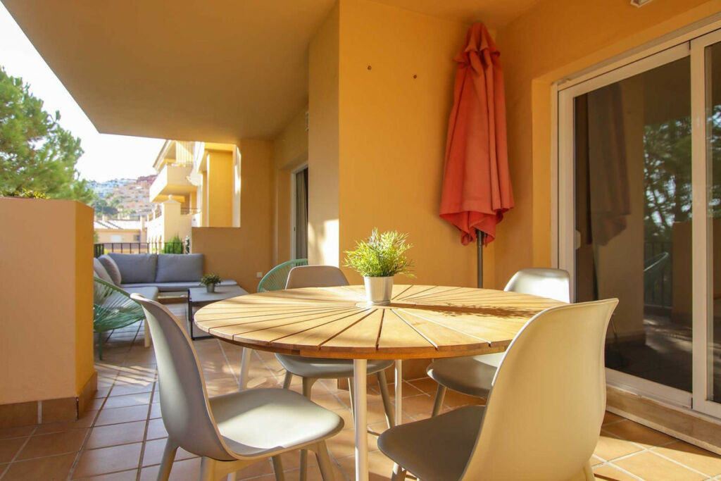 Middle Floor Apartment Calahonda Málaga - image 22