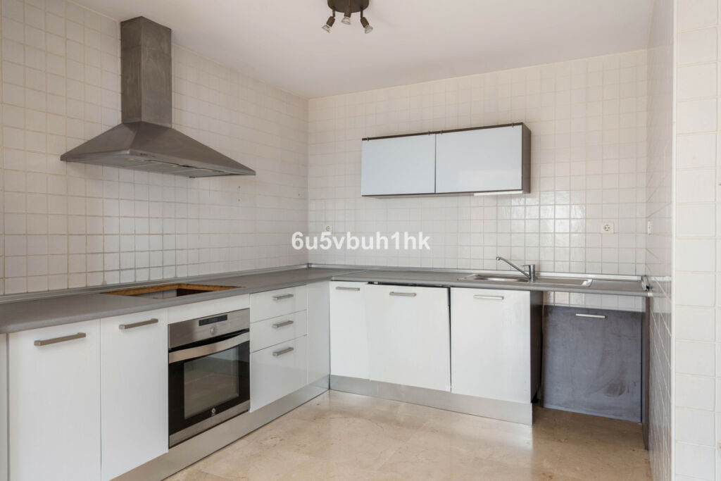 Middle Floor Apartment Istán Málaga - image 22