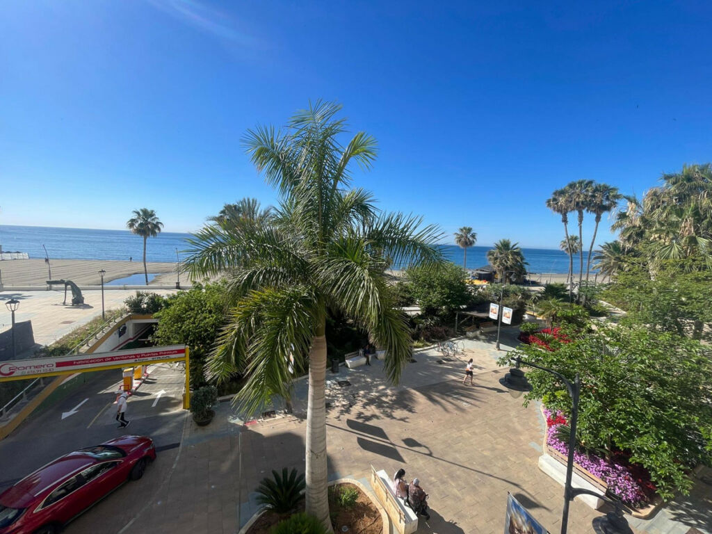 Penthouse Estepona Málaga - image 22