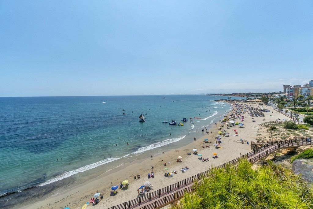 Middle Floor Apartment Campoamor Alicante - image 22