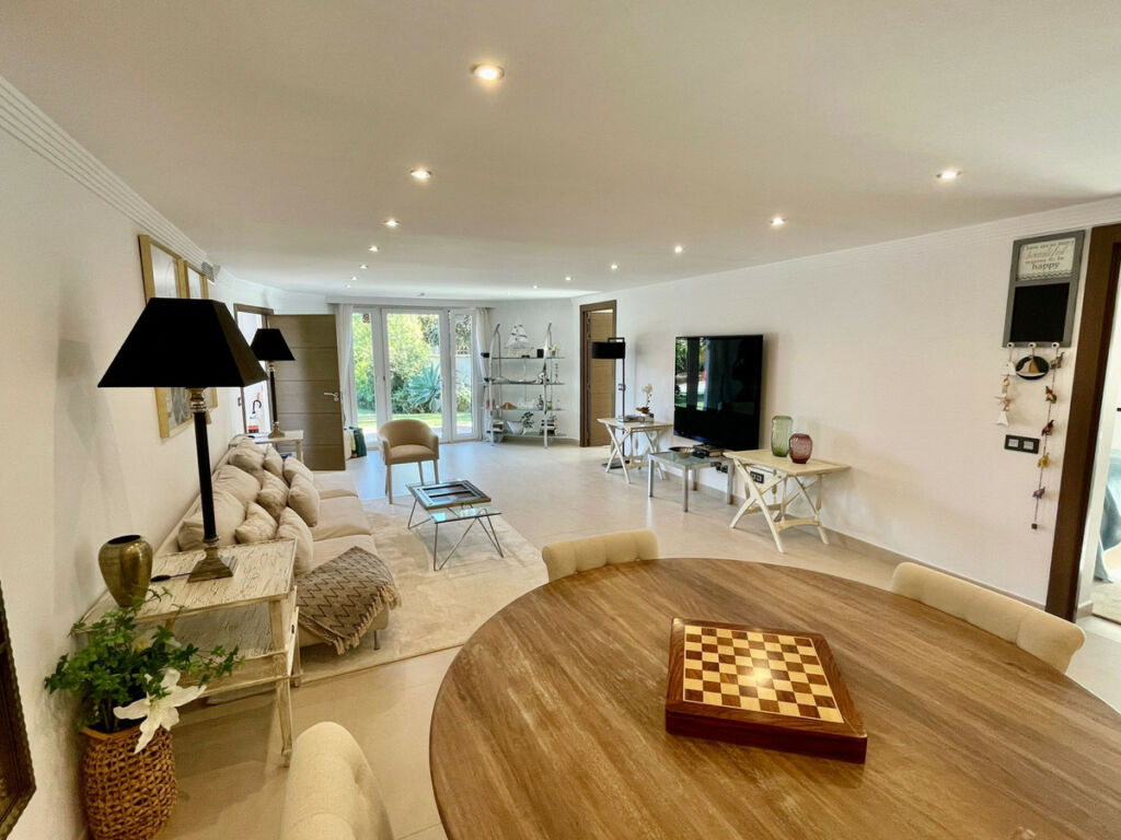 Detached Villa San Pedro de Alcántara Málaga - image 22