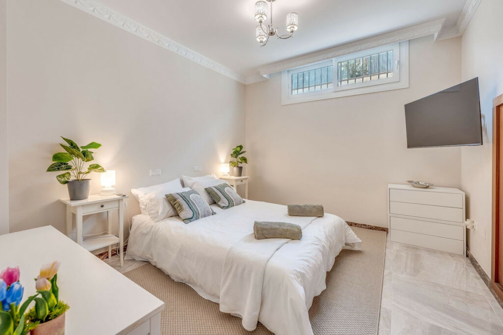 Detached Villa Marbesa Málaga - image 23