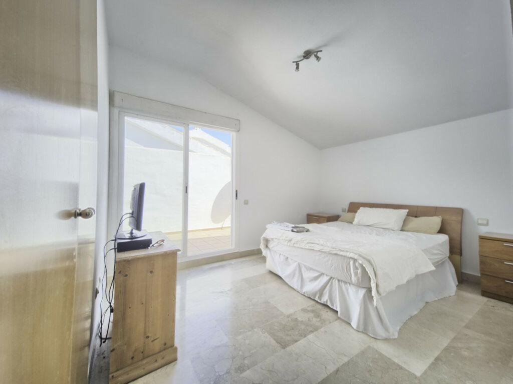 Penthouse Duplex Torrequebrada Málaga - image 23