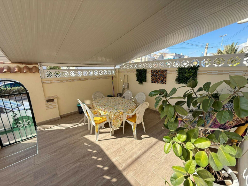 Townhouse Torrevieja Alicante - image 23