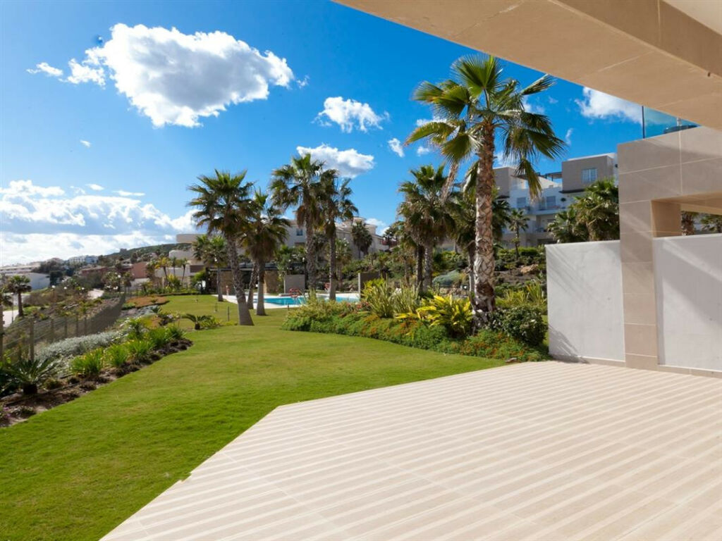 Ground Floor Apartment Estepona Málaga - image 23