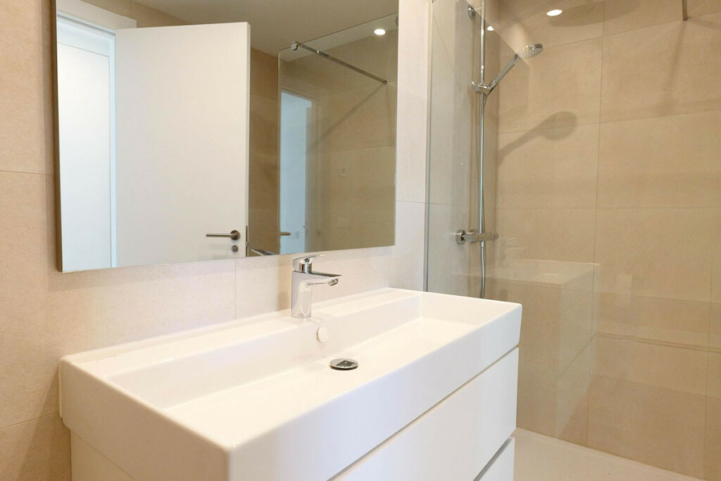 Middle Floor Apartment Estepona Málaga - image 23