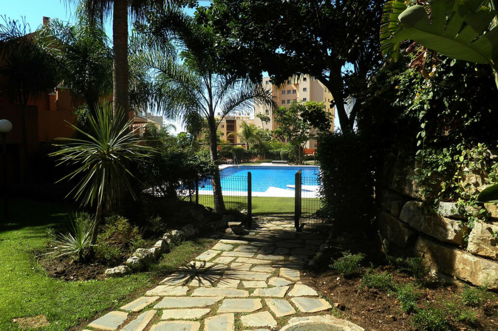 Ground Floor Apartment Estepona Málaga - image 23