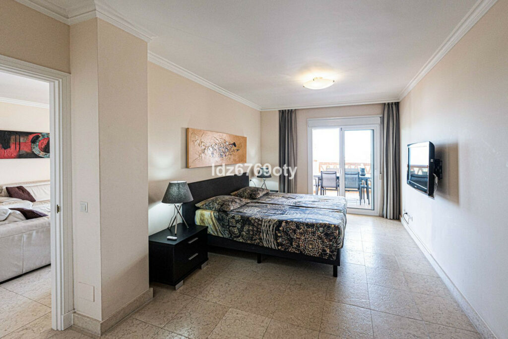 Middle Floor Apartment Benalmadena Málaga - image 23