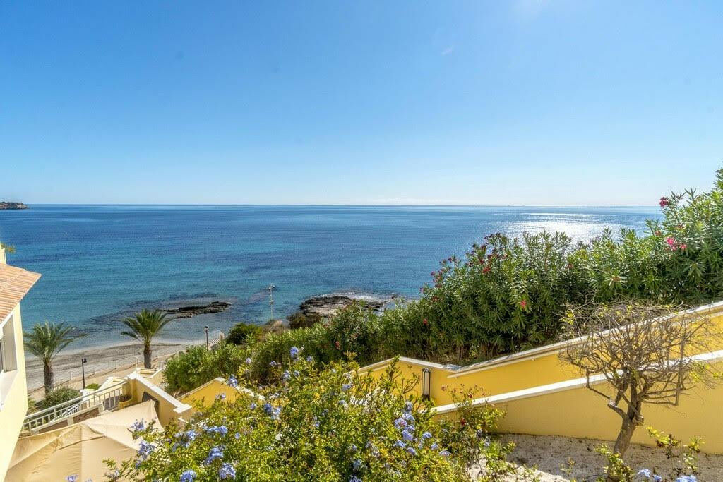 Middle Floor Apartment Campoamor Alicante - image 23