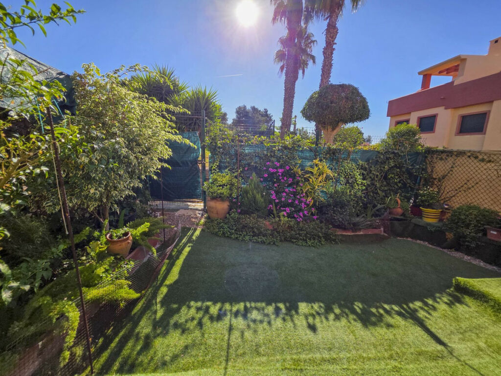 Townhouse La Duquesa Málaga - image 23