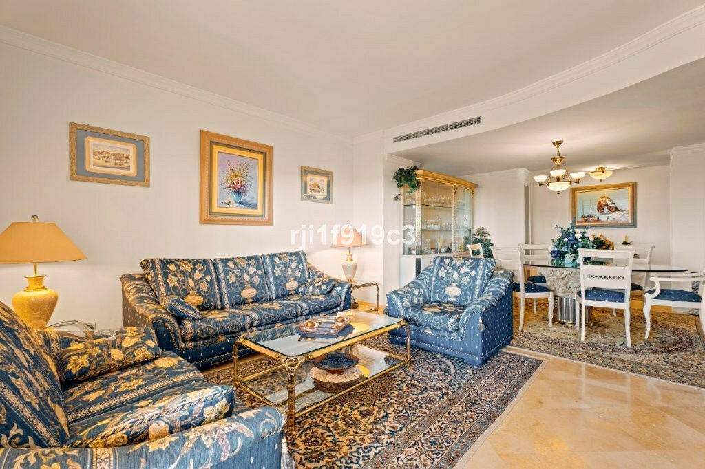 Middle Floor Apartment Elviria Málaga - image 23