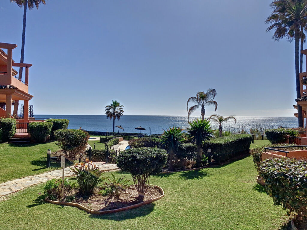 Townhouse Estepona Málaga - image 22