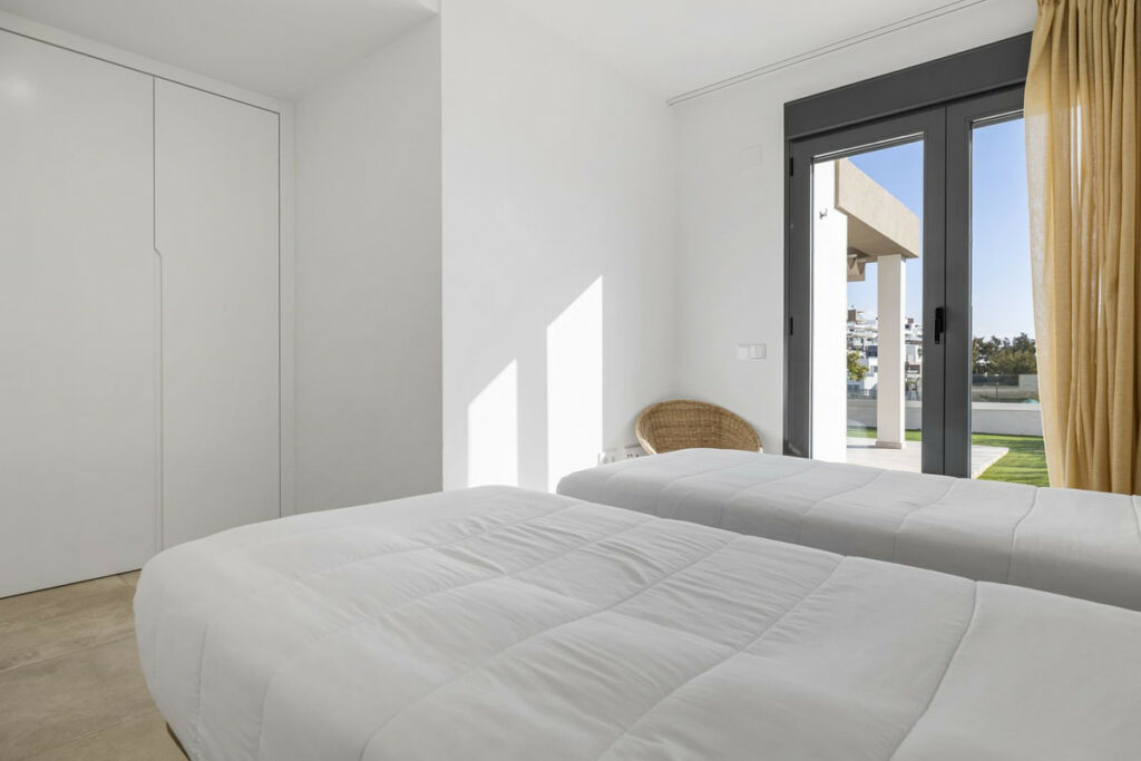 Ground Floor Apartment Estepona Málaga - image 23
