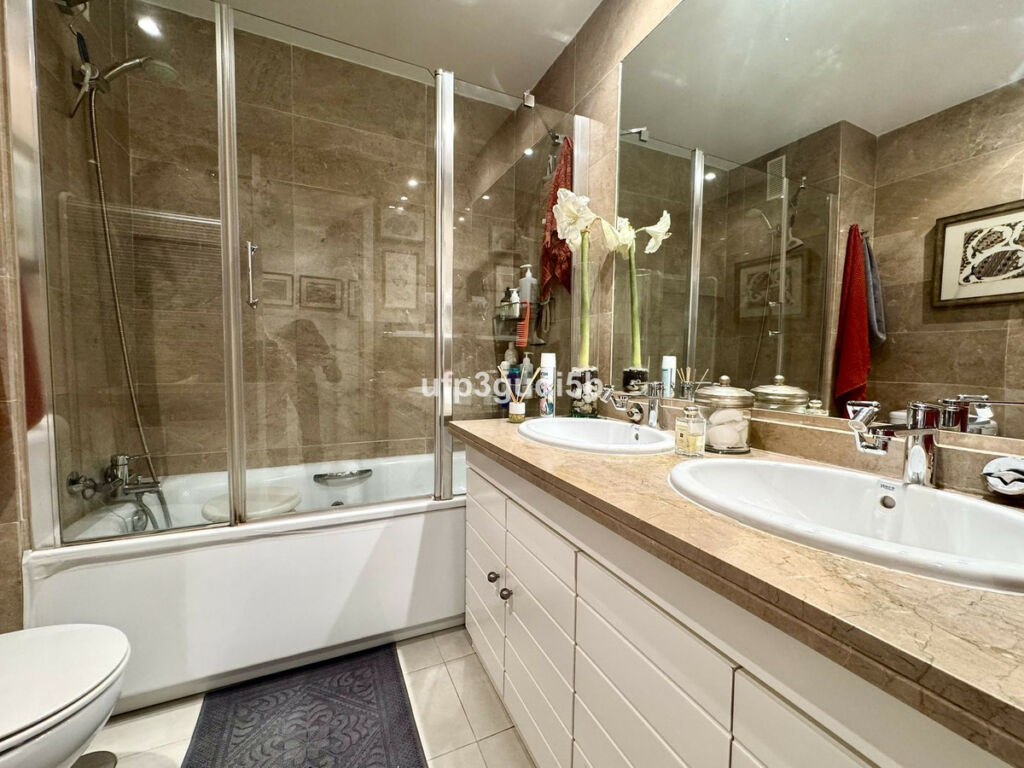 Penthouse Torrequebrada Málaga - image 23