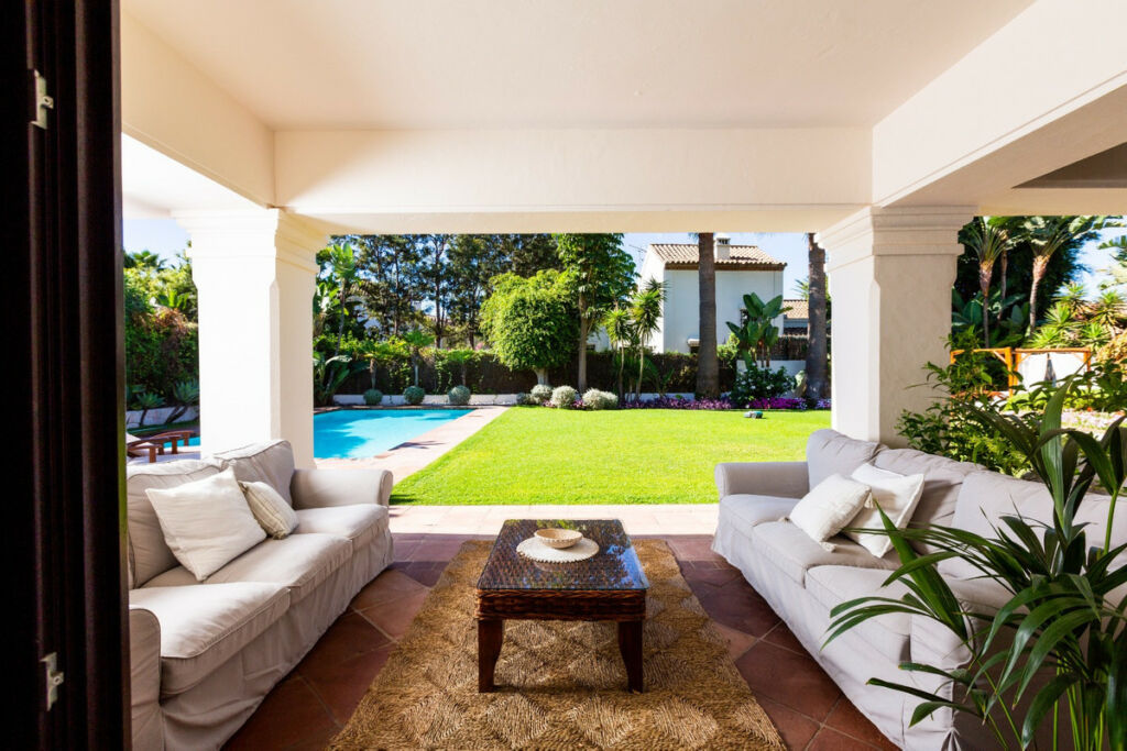 Detached Villa Guadalmina Baja Málaga - image 23