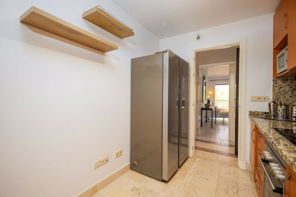 Middle Floor Apartment Estepona Málaga - image 23