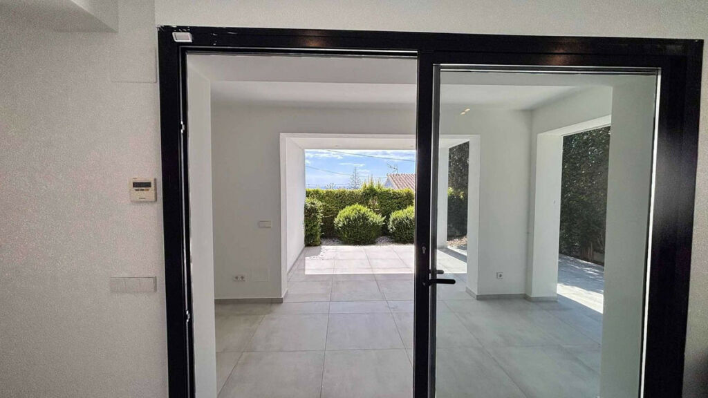 Detached Villa El Chaparral Málaga - image 23
