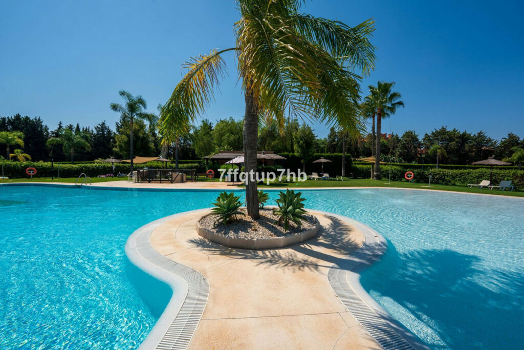 Middle Floor Apartment Estepona Málaga - image 23