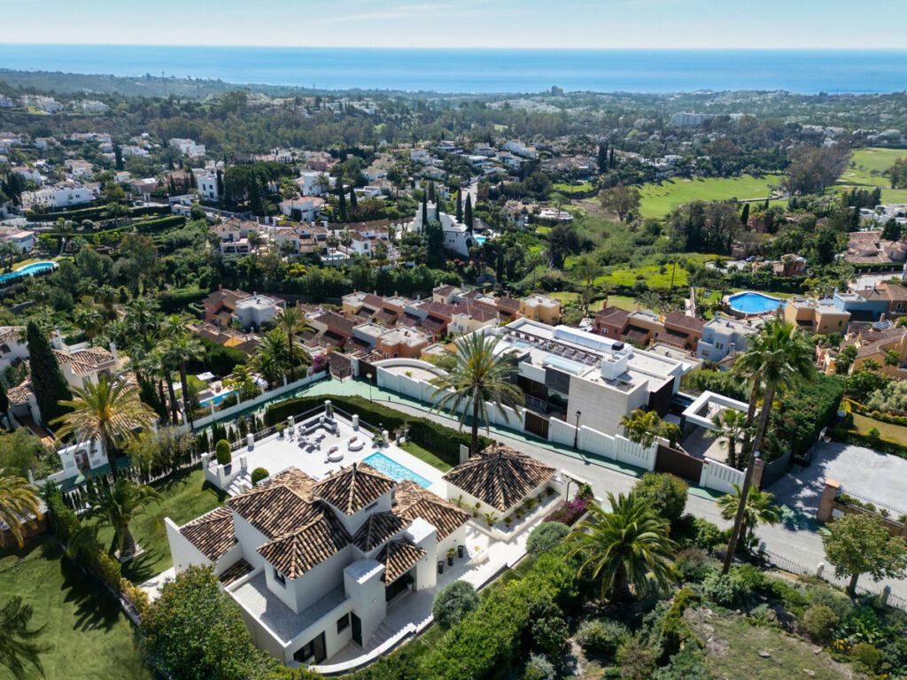 Detached Villa Nueva Andalucía Málaga - zdjęcie 23