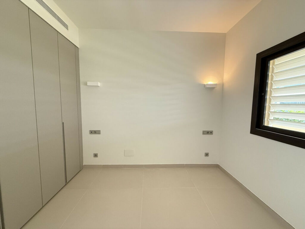 Middle Floor Apartment Higueron Málaga - image 23