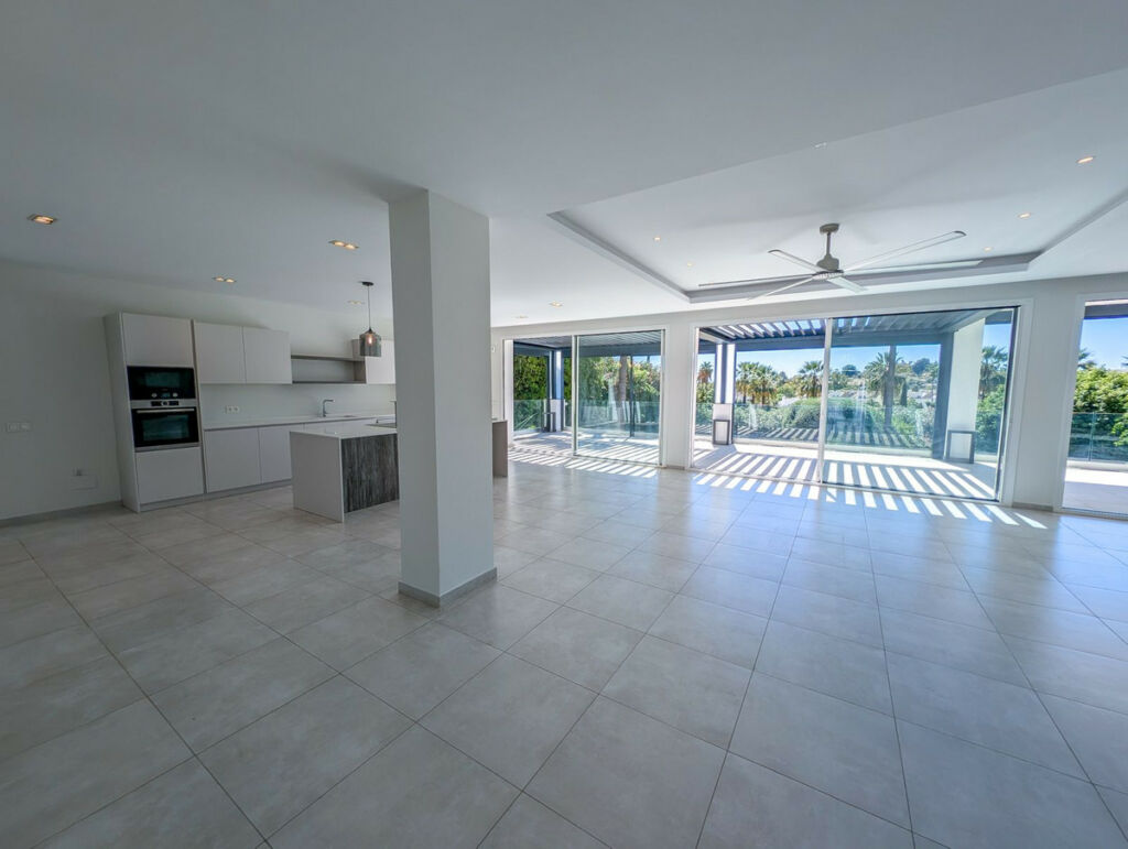 Detached Villa Nueva Andalucía Málaga - zdjęcie 23