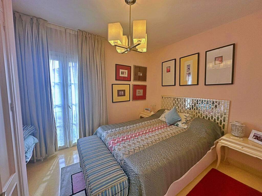 Detached Villa Selwo Málaga - image 23