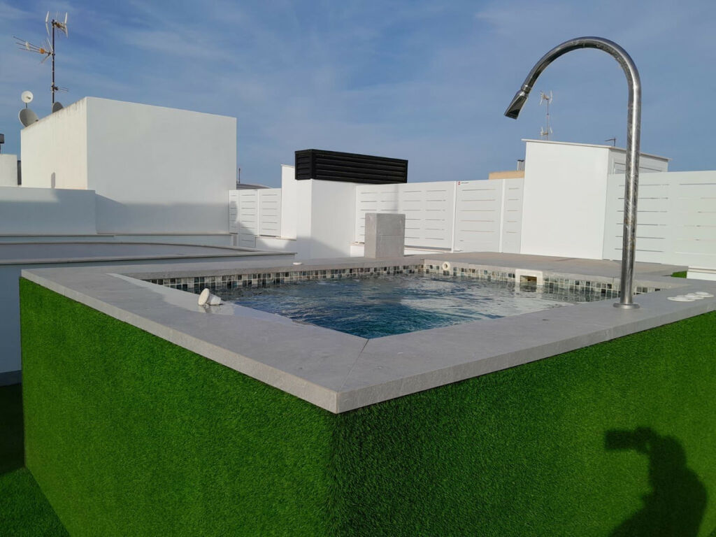 Middle Floor Apartment Torrevieja Alicante - image 23