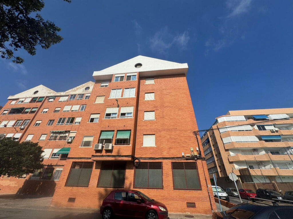 Middle Floor Apartment Torrevieja Alicante - image 23
