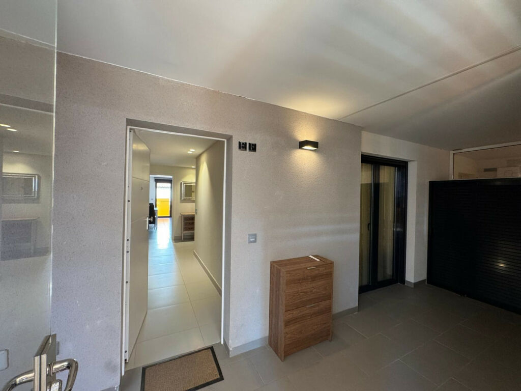 Middle Floor Apartment Torrevieja Alicante - image 23