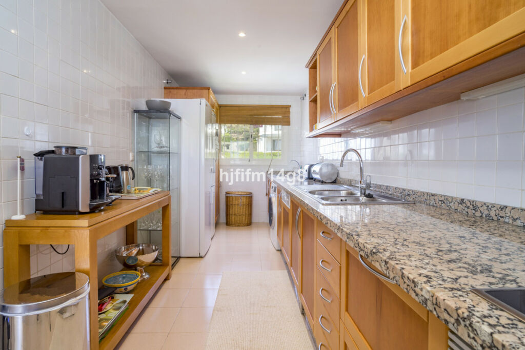 Penthouse Duplex Nueva Andalucía Málaga - image 23