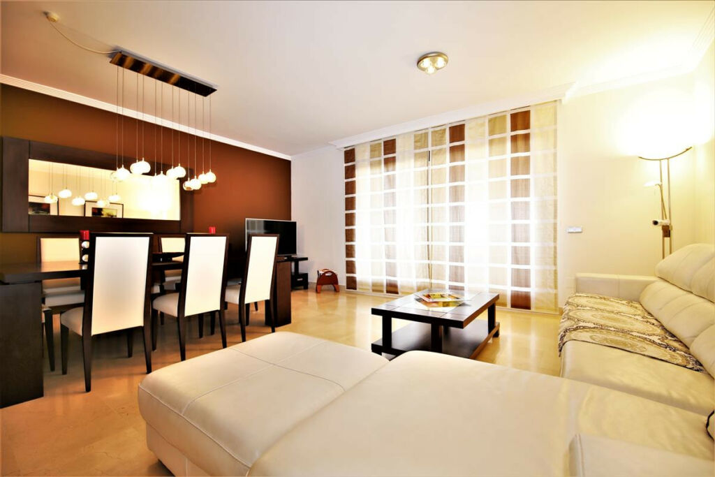 Middle Floor Apartment Estepona Málaga - image 23