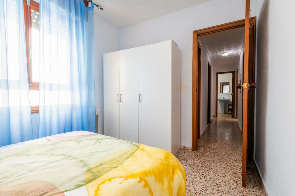 Middle Floor Apartment Torrevieja Alicante - image 23