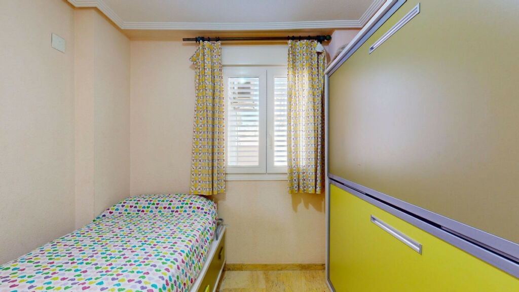 Middle Floor Apartment Campoamor Alicante - image 23