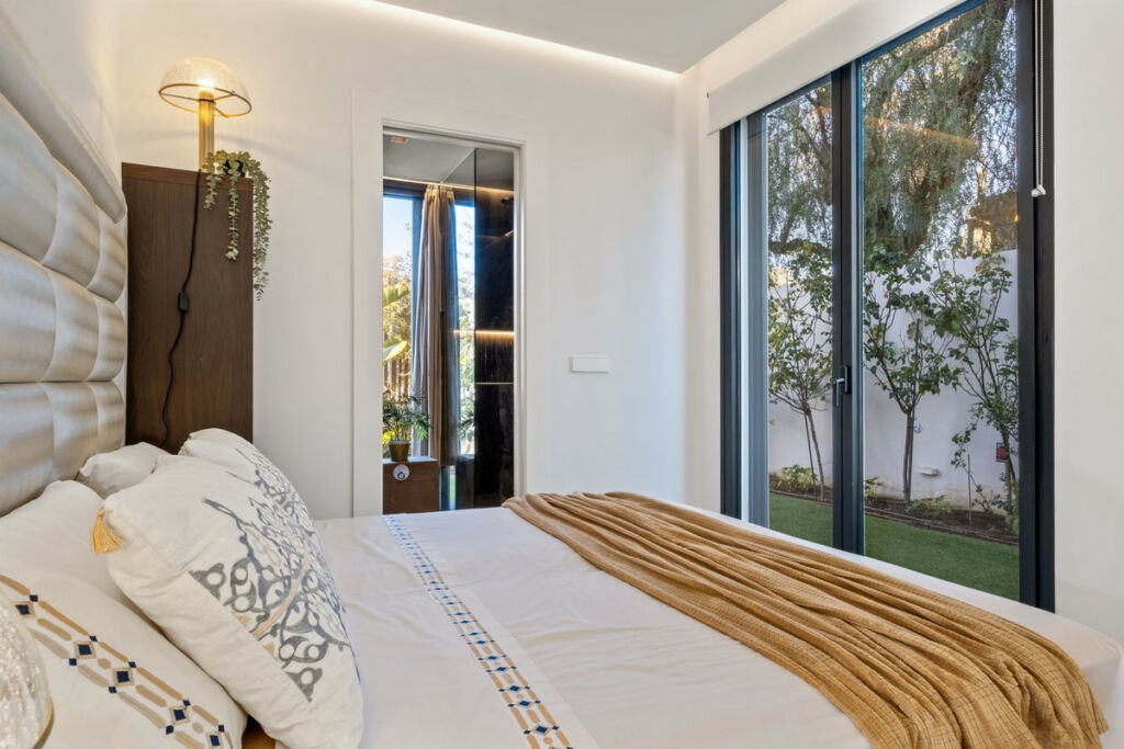 Detached Villa Marbesa Málaga - image 23