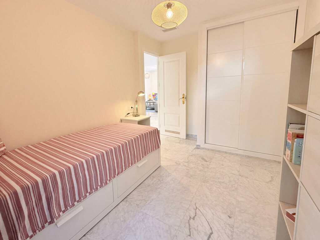 Ground Floor Apartment Puerto Banús Málaga - image 23