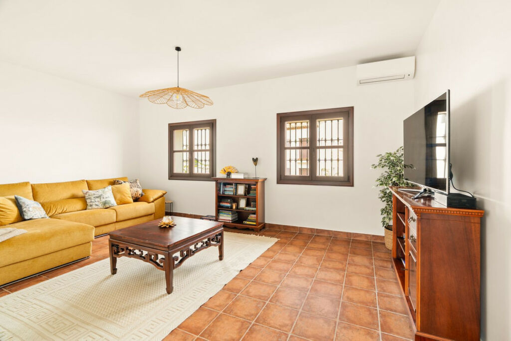 Detached Villa La Duquesa Málaga - image 23