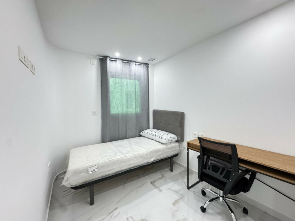 Middle Floor Apartment Torrevieja Alicante - image 24