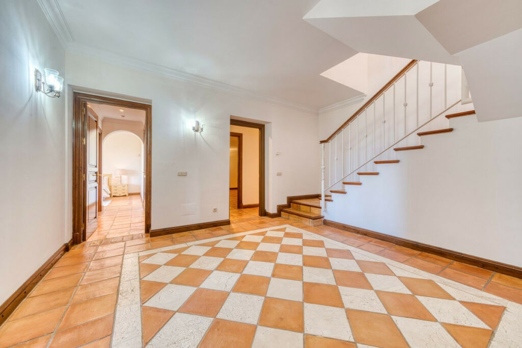 Detached Villa La Zagaleta Málaga - image 24