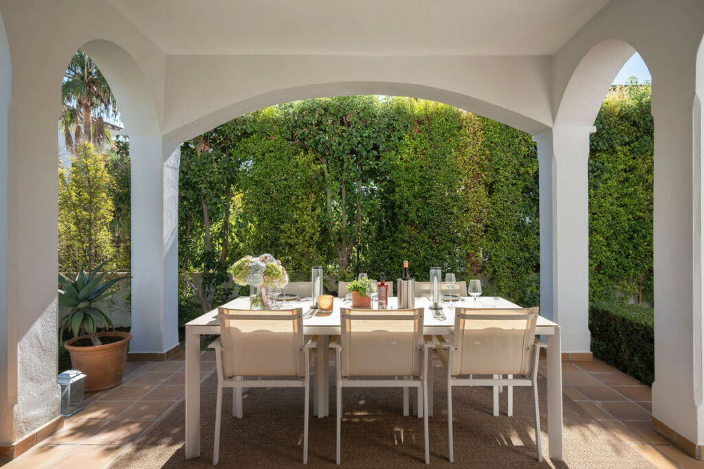 Detached Villa Estepona Málaga - image 24