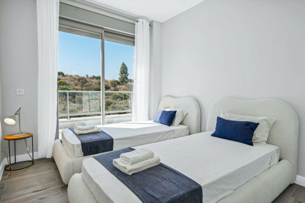 Middle Floor Apartment El Chaparral Málaga - image 24
