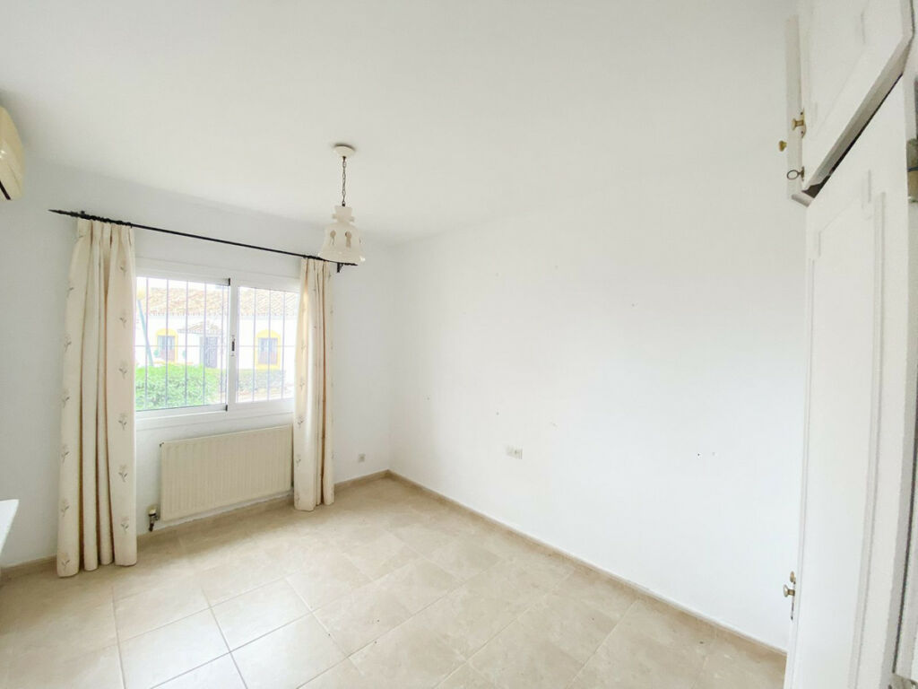 Detached Villa Calahonda Málaga - image 24