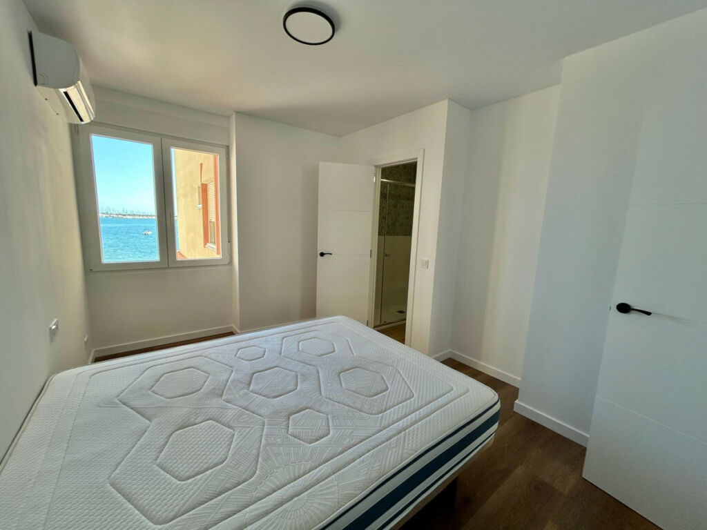 Middle Floor Apartment Torrevieja Alicante - image 24