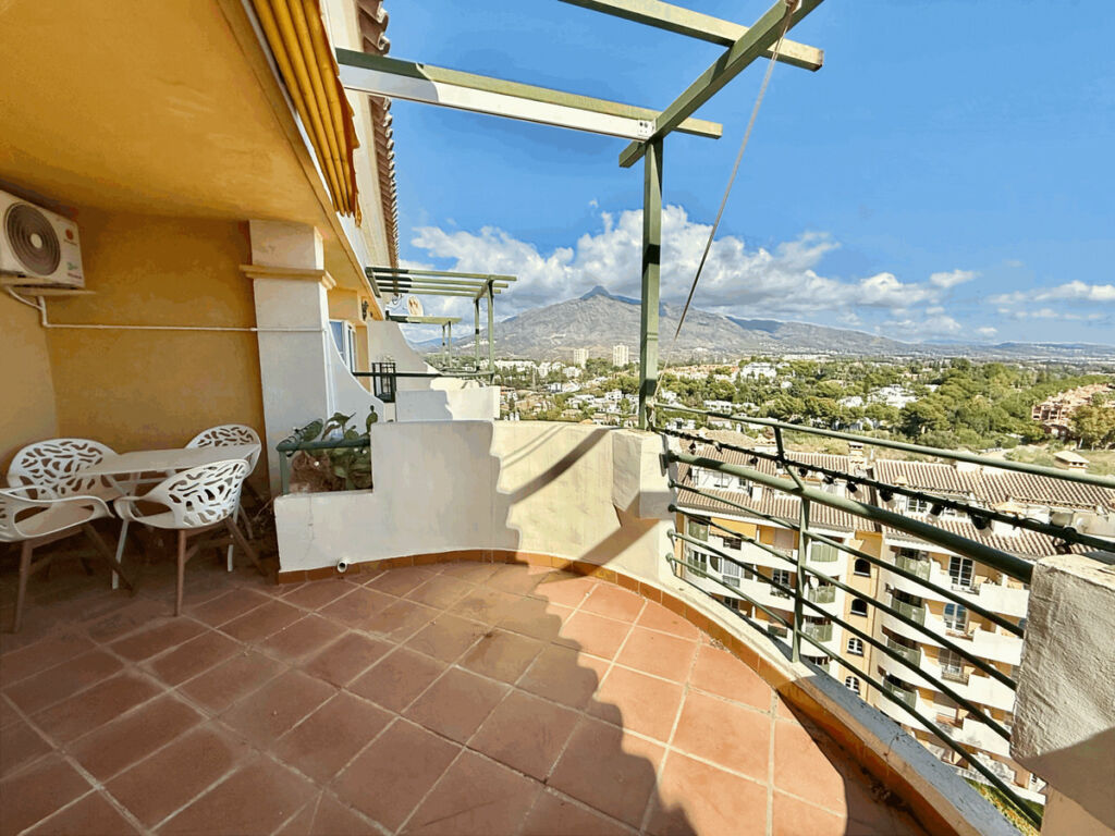 Middle Floor Apartment Nueva Andalucía Málaga - image 24