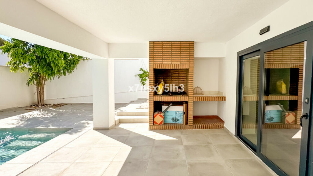 Detached Villa Los Balcones Alicante - image 24